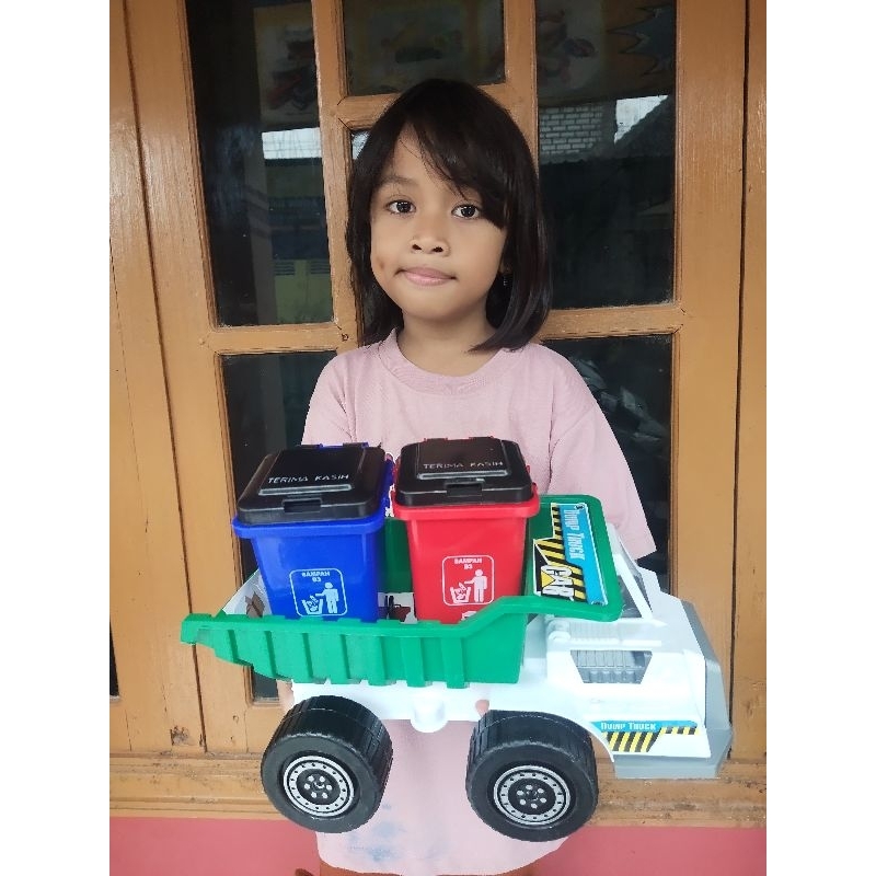 MAINAN TRUK DAN 2 TONG SAMPAH UKURAN BESAR AK 34 BISA JOMPLANG