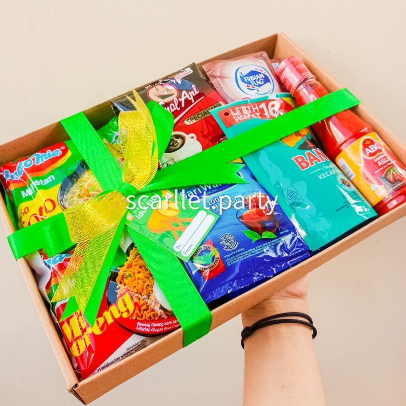 

PAKET HAMPERS LEBARAN SEMBAKO INDOMIE TEH SUSU KOPI KECAP SAMBAL SEMBAKO MIE INSTANT KADO LEBARAN IDUL FITRI PARCEL