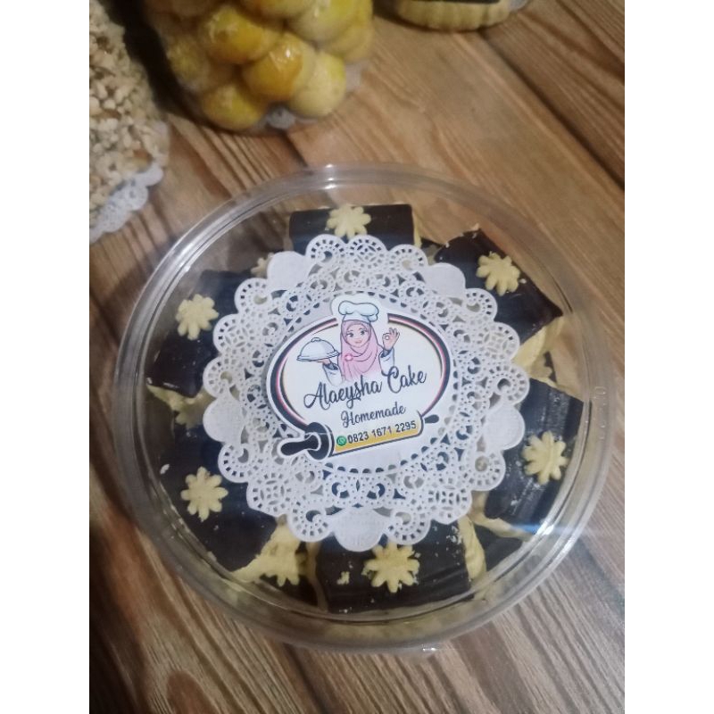 KUE COKLAT STIK