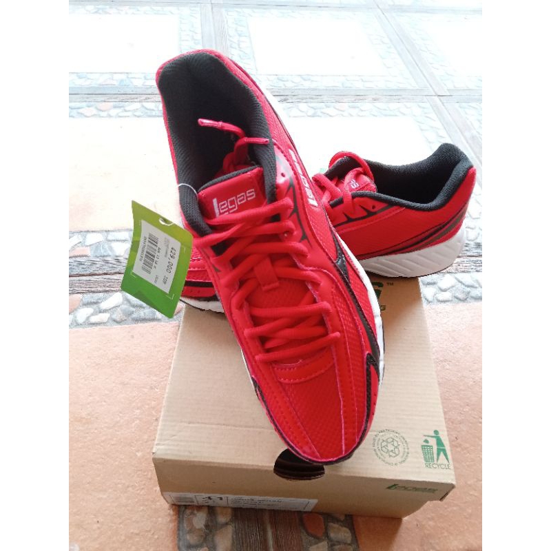 SEPATU LEGAS RUNING PRIA