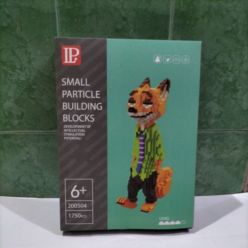 LEGO SMALL PARTICLE BUILDING BLOCKS (Karakter Rubah berpakaian)