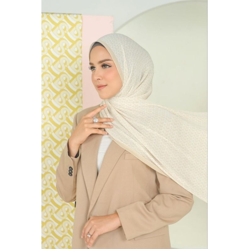 Buttonscarves Bimu Pleated Shawl