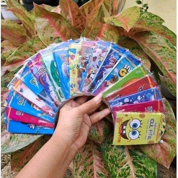 

(100 pcs) 10 pack amplop lebaran 2025 siap pakai. ukuran MEDIUM motif KARTUN
