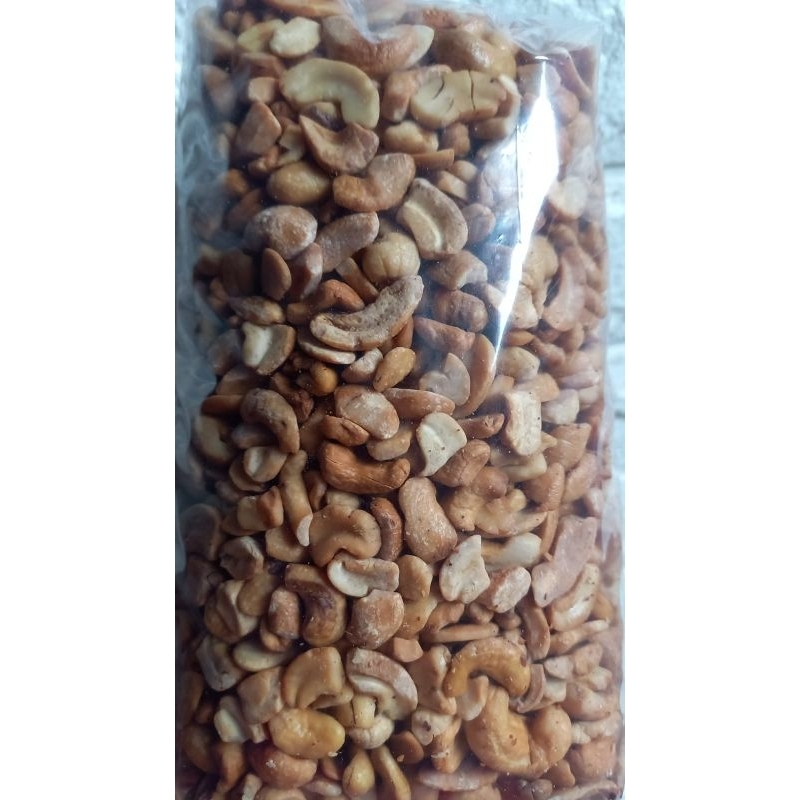 

Kacang Mede Patahan 1 Kg Biasa Grade E ( MATANG ) Goreng Dadakan
