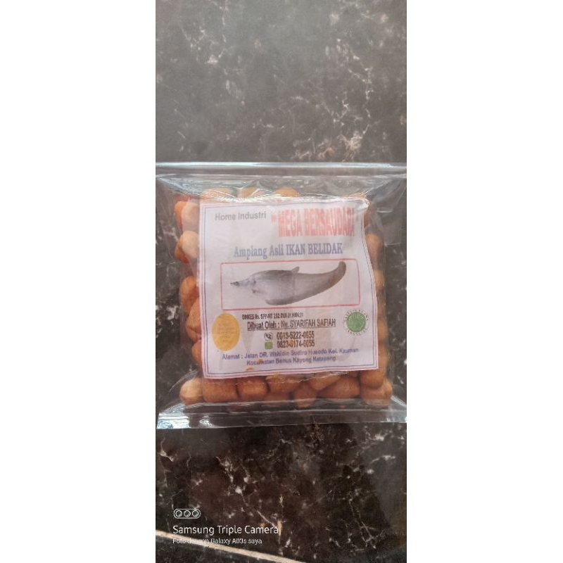

Amplang ikan Belida Asli Ketapang