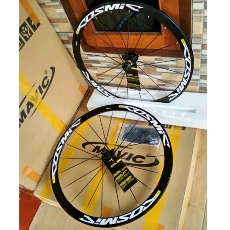 Wheelset mavic cosmic 700c NEW
