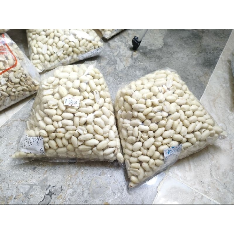 

KACANG BANGKOK kecil MENTAH 1KG