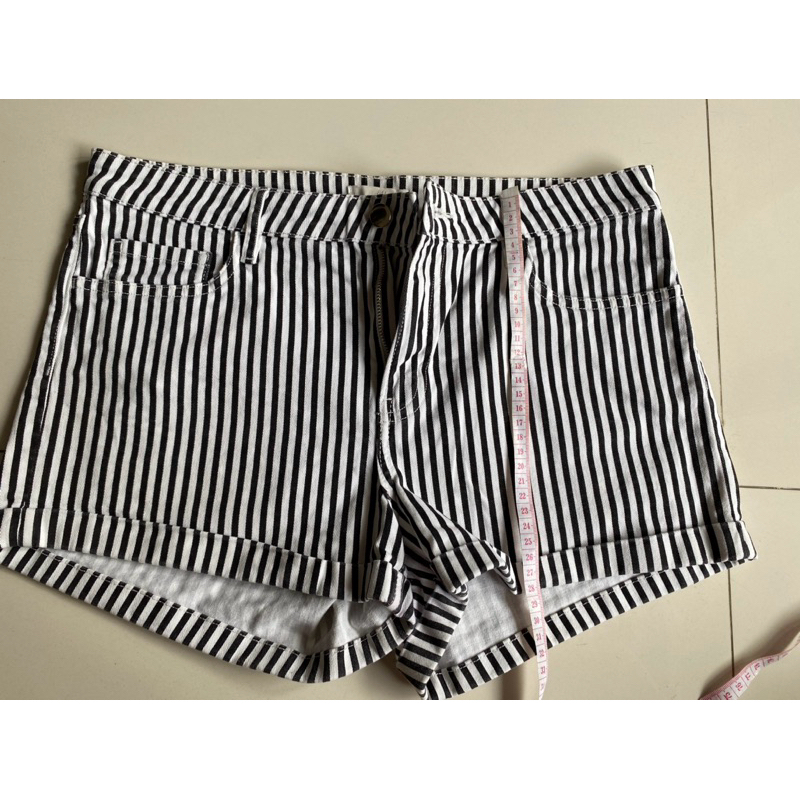 hot pants garis2 H&M prelove