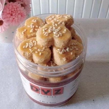 

Kacang cookies DYZ cookies kue kering toples 600 ml