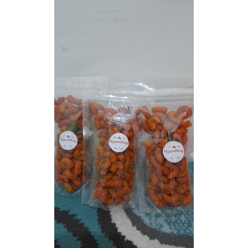 

Nyamilkuy - MAKARONI PEDAS DAUN JERUK