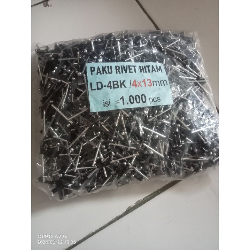 paku rivet warna hitam