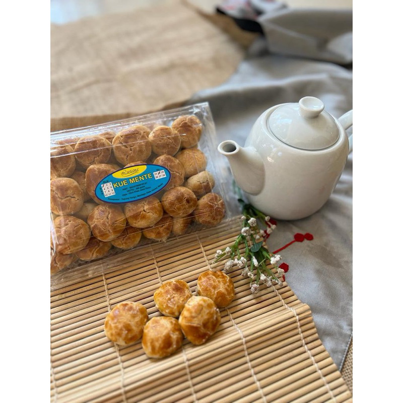 

Kue lebaran “Kue Kacang,Kue Mente,Kue Blinjo”