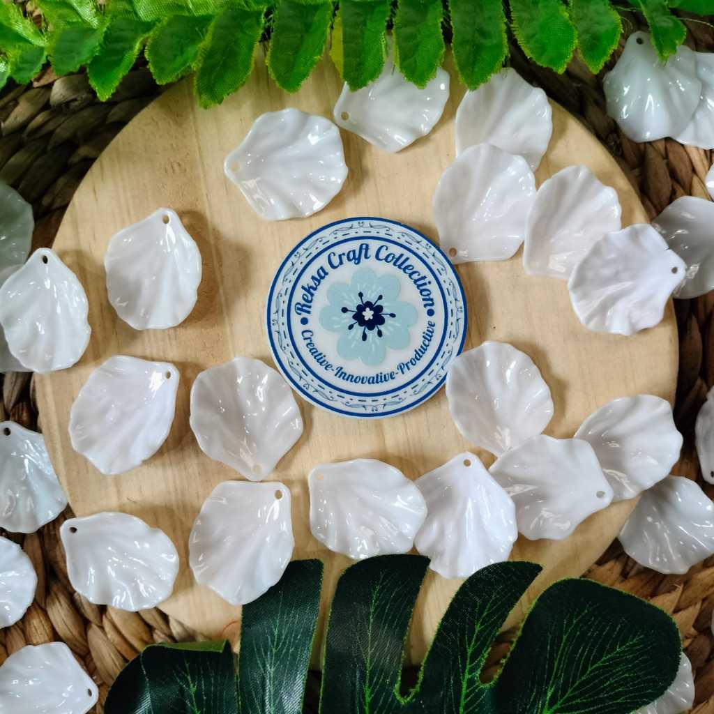 MOTE MELAMIN AKRILIK KELOPAK BUNGA KERANG KECIL S289 DAN KERANG SEDANG S287 PERKEMASAN 50 GRAM