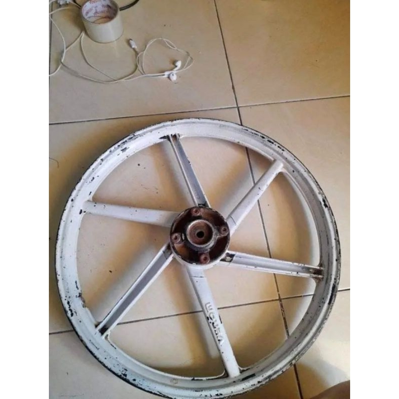 velg depan Keluarga Suzuki Smash New Smash Lama sogun R sogun lama tornado Poswan barang second cabu