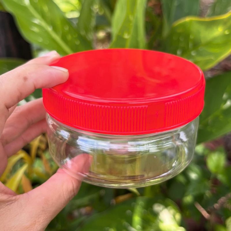 Toples 200ml Tutup Merah Plastik Diameter 9cm Tinggi 5cm