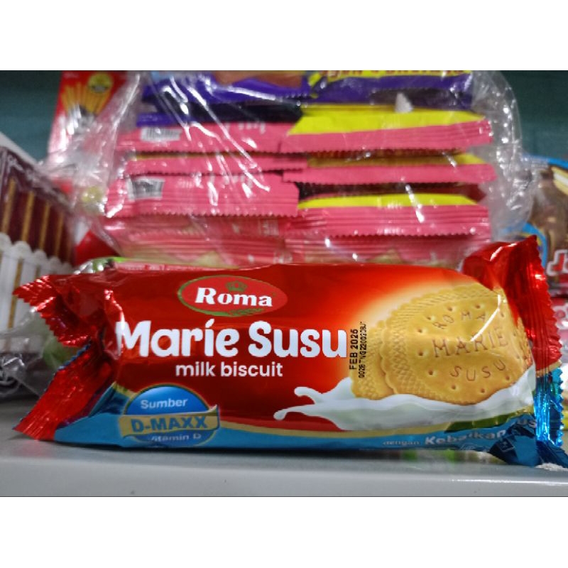 

Roma Biskuit Marie Susu Roll Isi 155 Gr