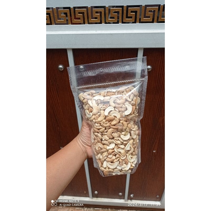 

KACANG MENTE PECAH 2 MATANG