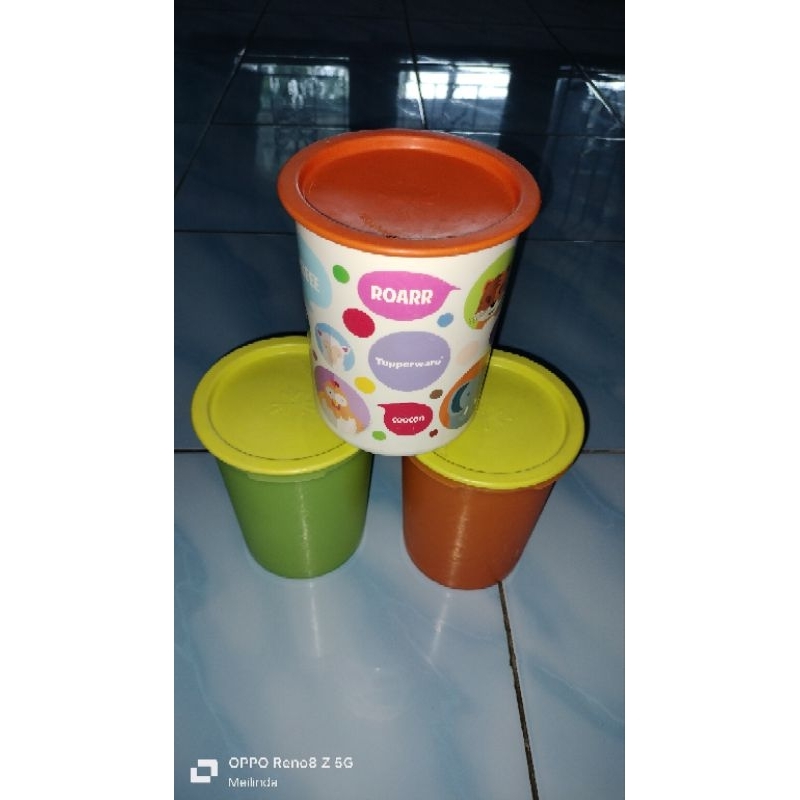 Toples Second Tupperware