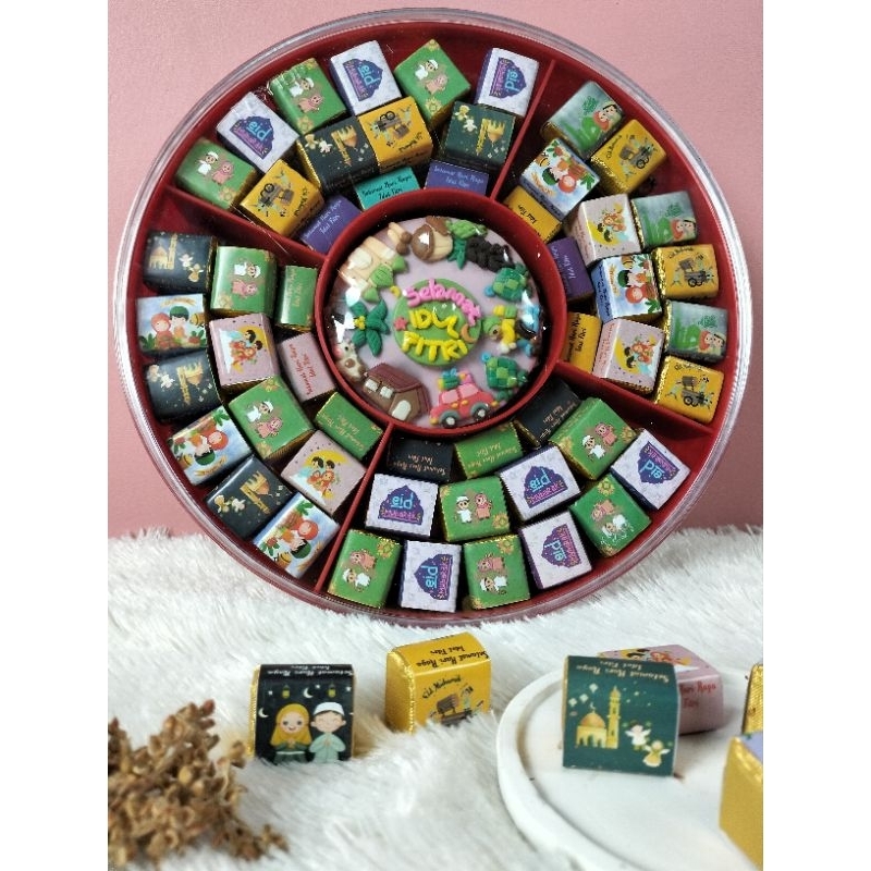 

coklat lebaran 2024 dengan kemasan candytray