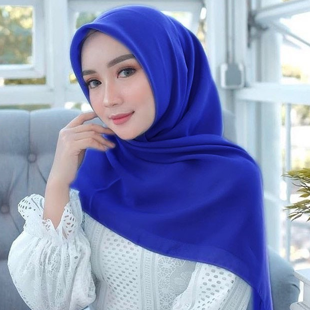 Kerudung Voal Segi Empat warna Biru Electrik / Biru BCA / kerudung warna biru Partai Demokrat