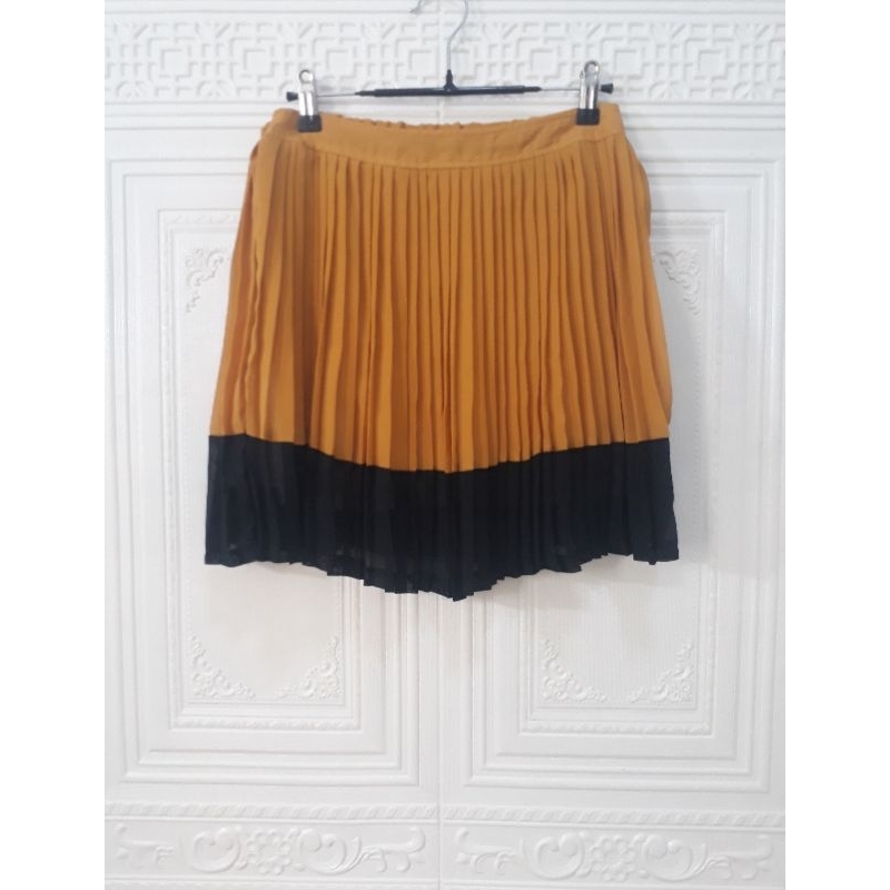 Rok Rampel / Rok Bahan / Rok Satin / Rok Mini / Mini Skirt / Aline Skirt / Rok Pesta / Baju Kantor /