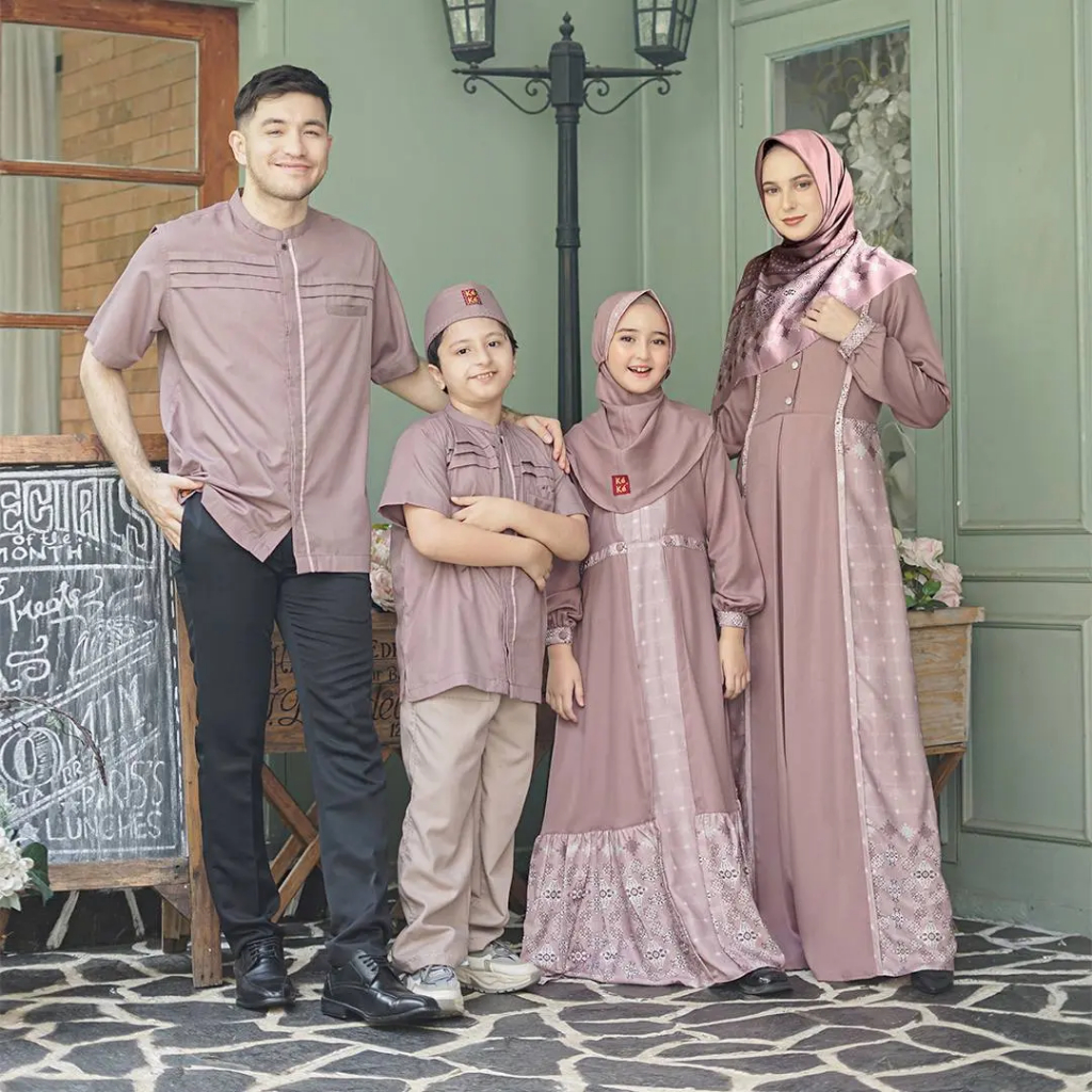 Sarimbit Keluarga Indonesia  Terbaru Kombinasi Motif dengan Polos Bahan Adem Samreen Series by Keke