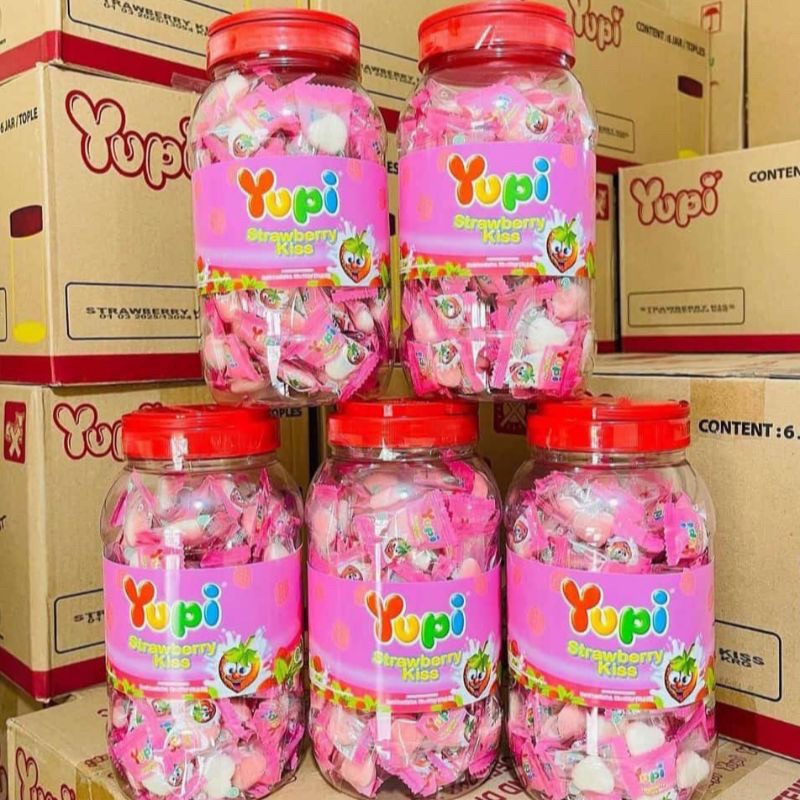 

(DISKON 50% DI VIDEO) Permen Yupi Toples Strawberry Kiss Jar 300gr