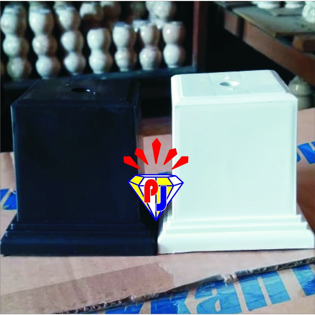 TATAKAN PIALA  W4 PLASTIK / DUDUKAN PIALA  W4 MURAH