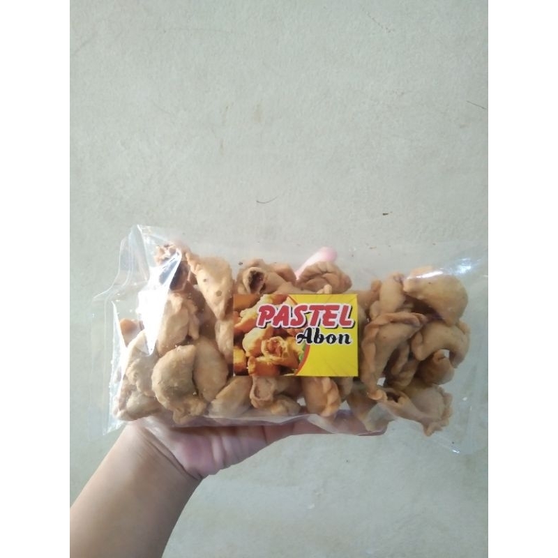 

Pastel Abon 200 Gram