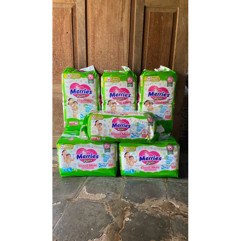 Pampers Merries Kemasan NBS40/M34/L30/XL26