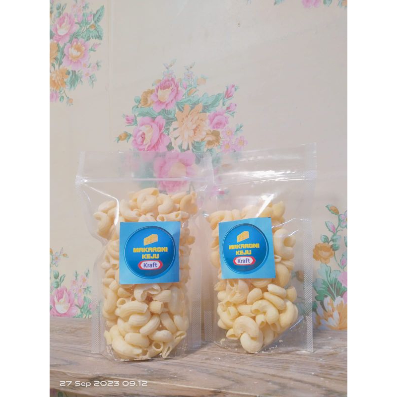 

Makaroni Keju Bundling 100gram 3pcs
