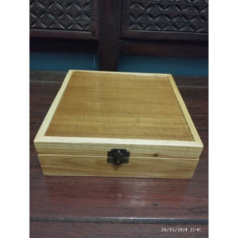 

Kotak Seserahan Kotak Mahar Kotak Hampers Kotak Serba Guna