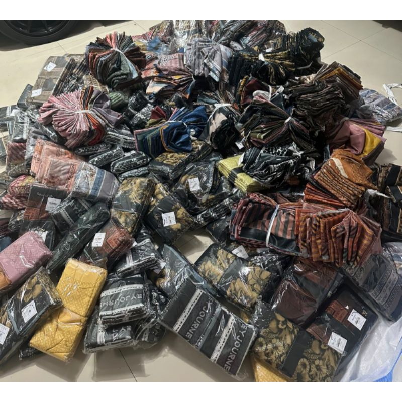 CUCI GUDANG jilbab JOURNEY MULUS  motif lama & defect minor TANPA PAPERBAG