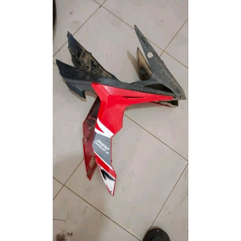 sayap atas.bawah. Honda Sonic 150r kanan kiri set original cabutan nominus