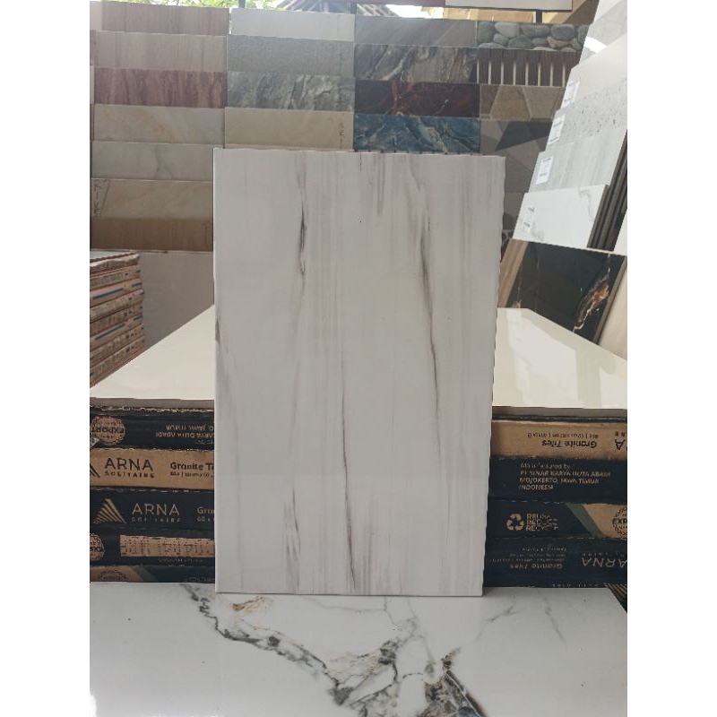 keramik dinding 25x40 acacia grey