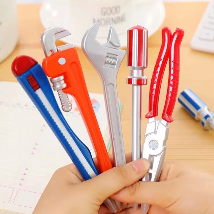 

Terlaris Pulpen Obeng Pena Lucu bentuk Palu Cutter Souvenir Alat Tulis