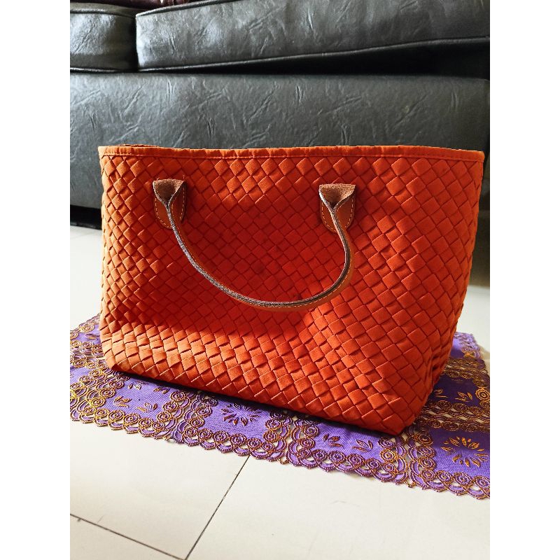 Tas webe second ori