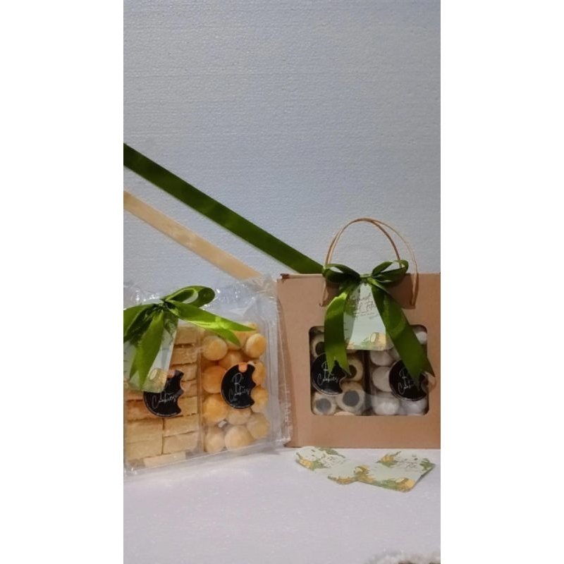 

Kue Lebaran Kualitas premium (500gr)