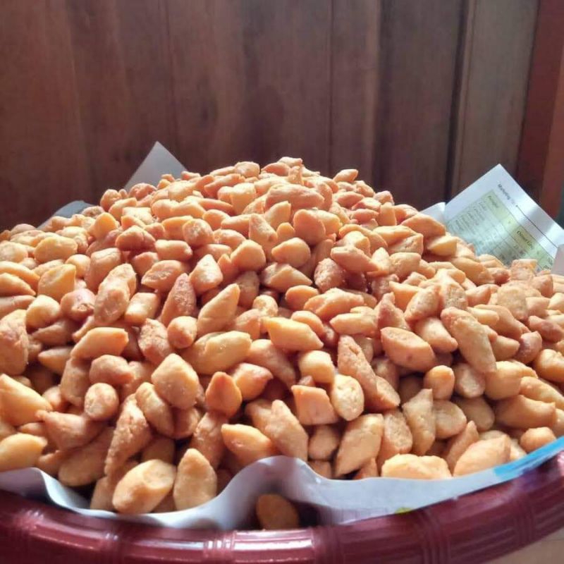 

Kue biji ketapang