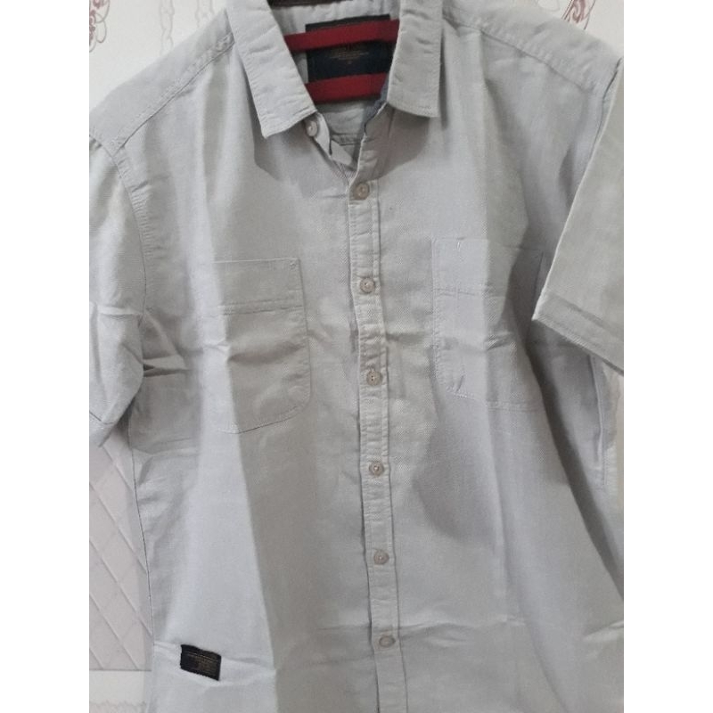 Preloved Kemeja Pria Lengan Pendek