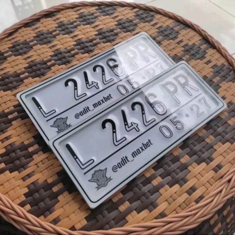 plat nomor motor lapis mika akrilik variasi baut tanam putih hitam cb tiger mega pro vixion R15 cbr 