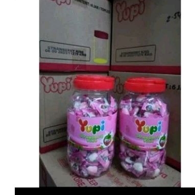 

yupi kiss strawberry 1 toples