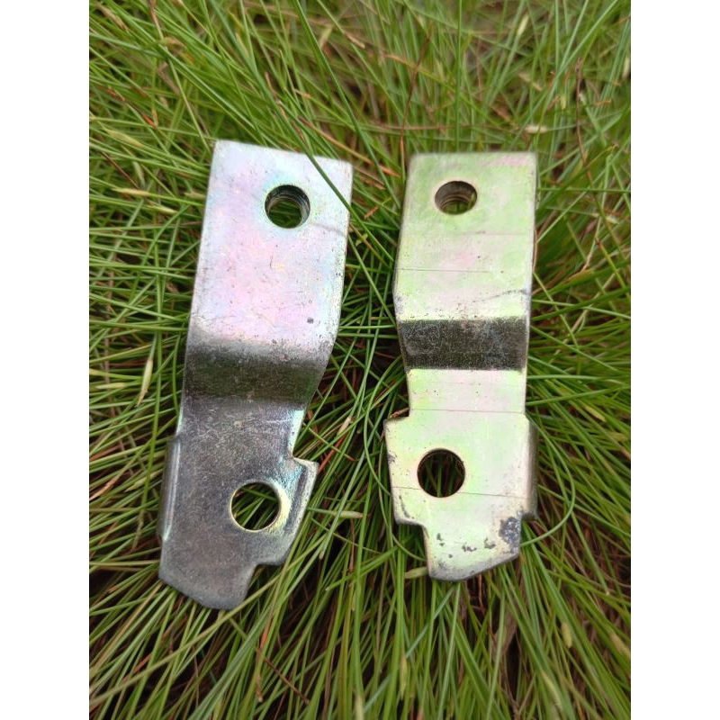 BRIKET LAMPU DEPAN C700/C800