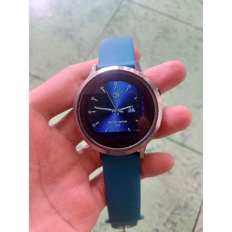 Jam Tangan Golf Buddy WTX - GPS Watch 1.2 Inci, Baterai 10 Hari, Pelacakan Lari & Bersepeda
