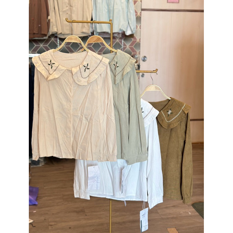 BLOUSE BORDIR KERAH BUNGA