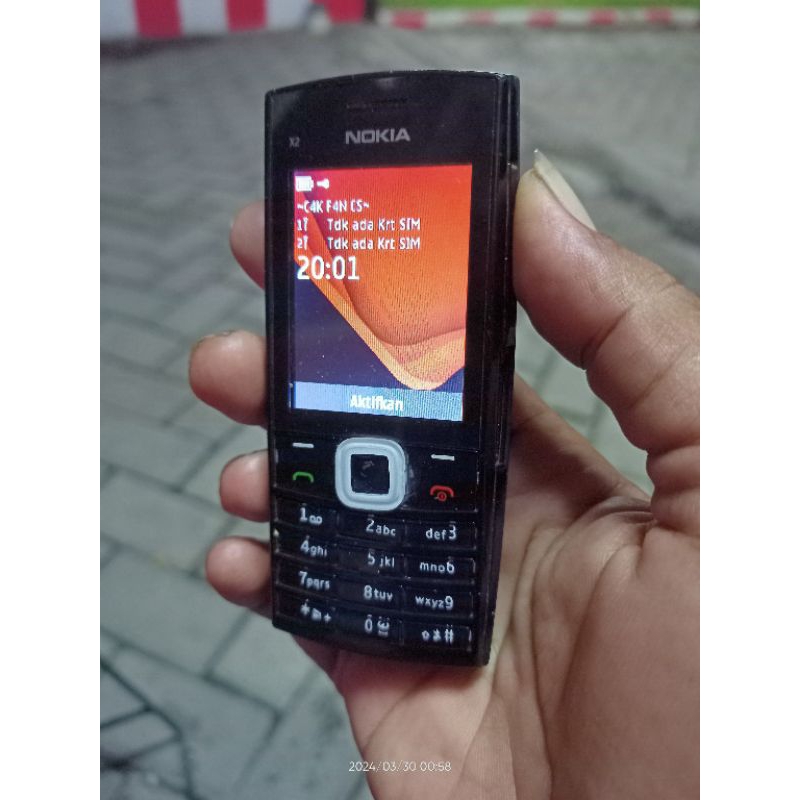 nokia X2 02