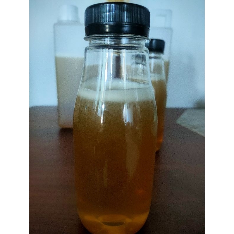 

Madu Randu Nektar Multiflora Lereng Gunung Kelud asli tanpa campuran.