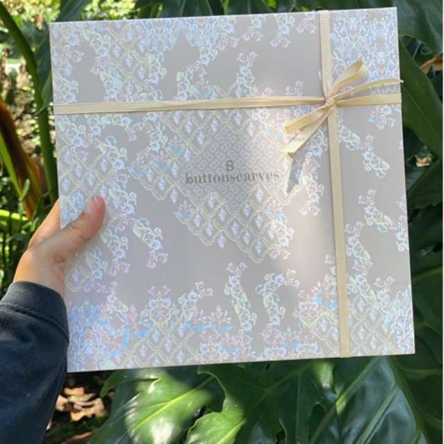 Buttonscarves The Granada - Cream Tan