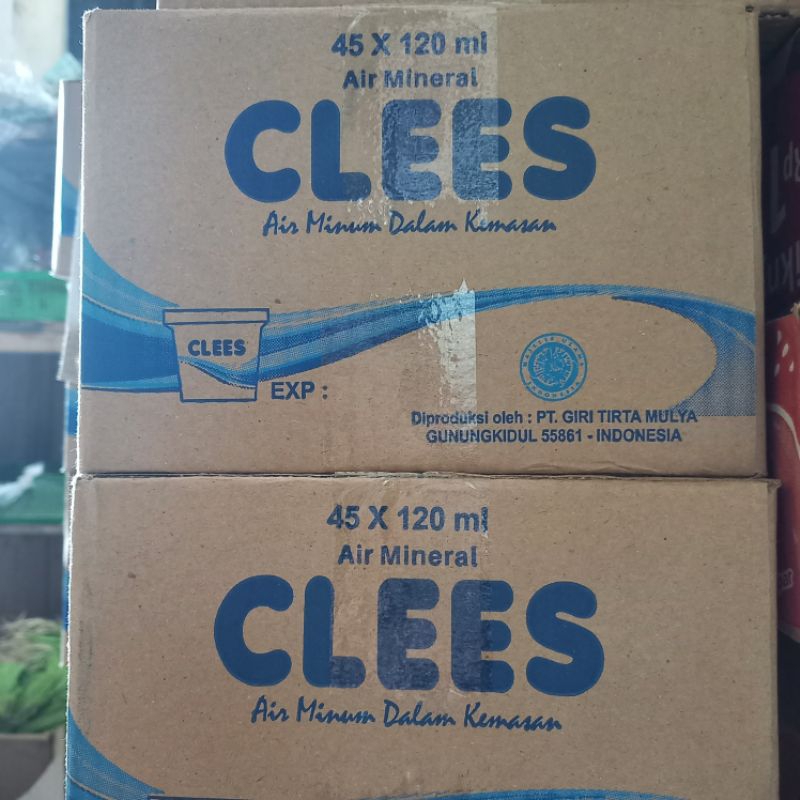 

Air mineral kemasan kecil (cless)