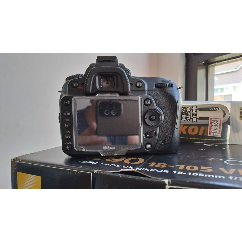 Preloved Kamera DSLR Nikon D90